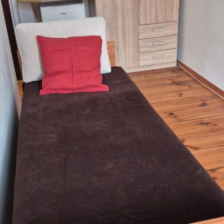 Hostel Tulip - Pokoj 7 Ze Wspolna Lazienka I Kuchnia Szczecin Dış mekan fotoğraf